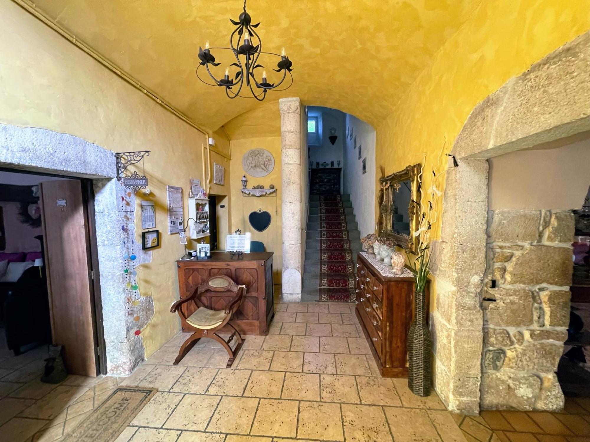 ホテル Le Manoir Du Raveyron ヴァロン・ポン・ダルク エクステリア 写真
