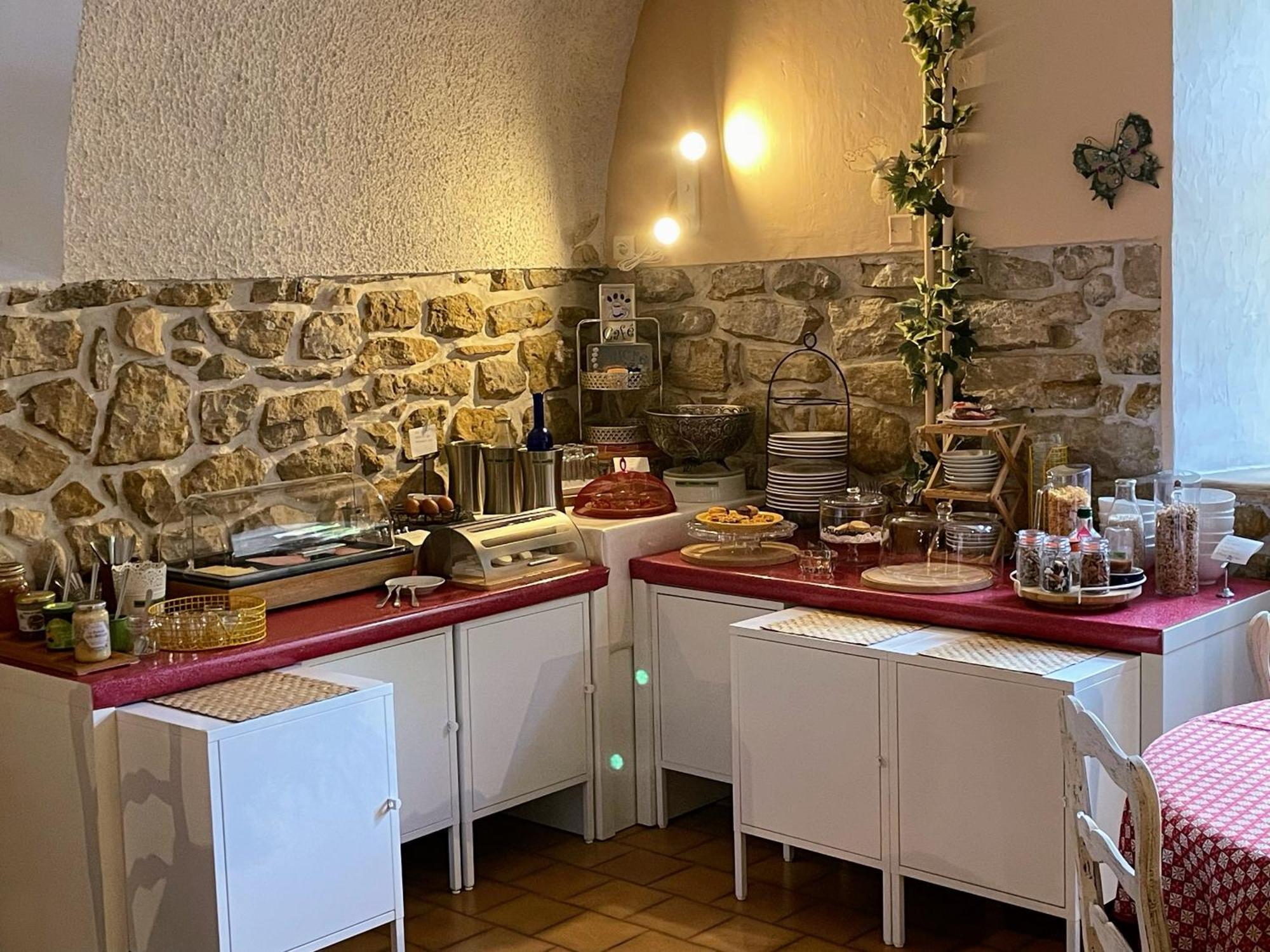 ホテル Le Manoir Du Raveyron ヴァロン・ポン・ダルク エクステリア 写真